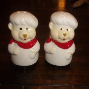 Salt pepper shakers set chef baker bears